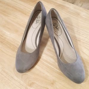 Life stride heels